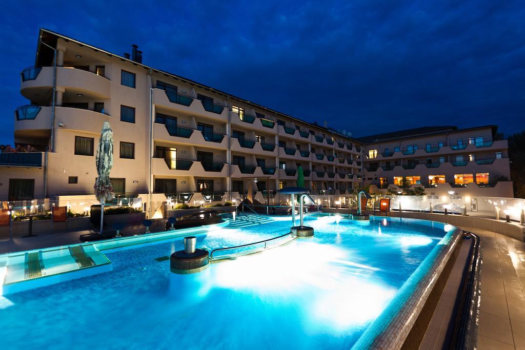 Hotel Wellamarin Замарди Экстерьер фото
